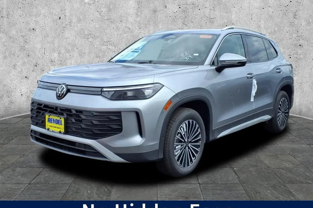 2025 Volkswagen Tiguan S photo 1