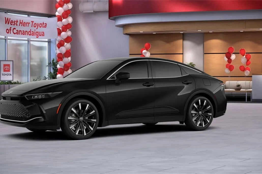 2025 Toyota Crown Platinum photo 1