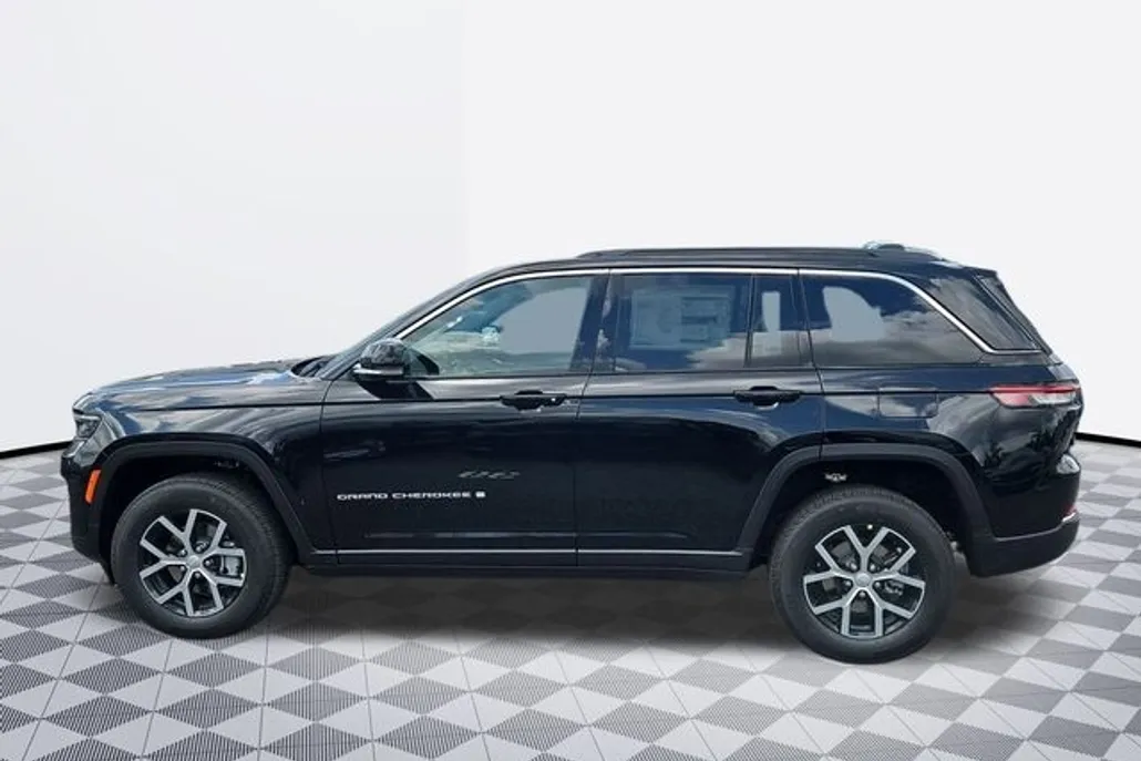 2025 Jeep Grand Cherokee Limited photo 1