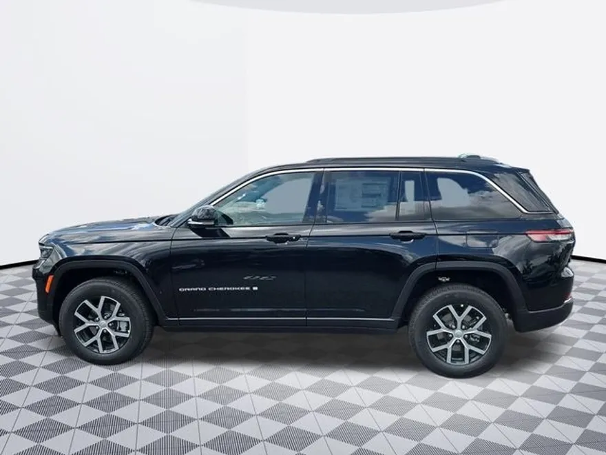 2025 Jeep Grand Cherokee Limited photo 1