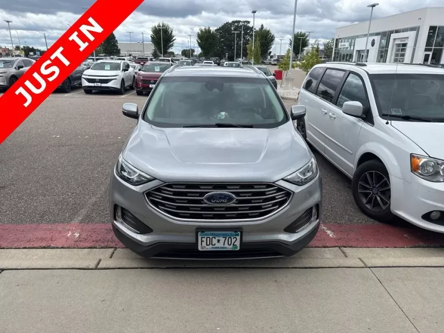 2020 Ford Edge SEL photo 1