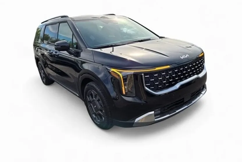 2025 Kia Carnival SX photo 1