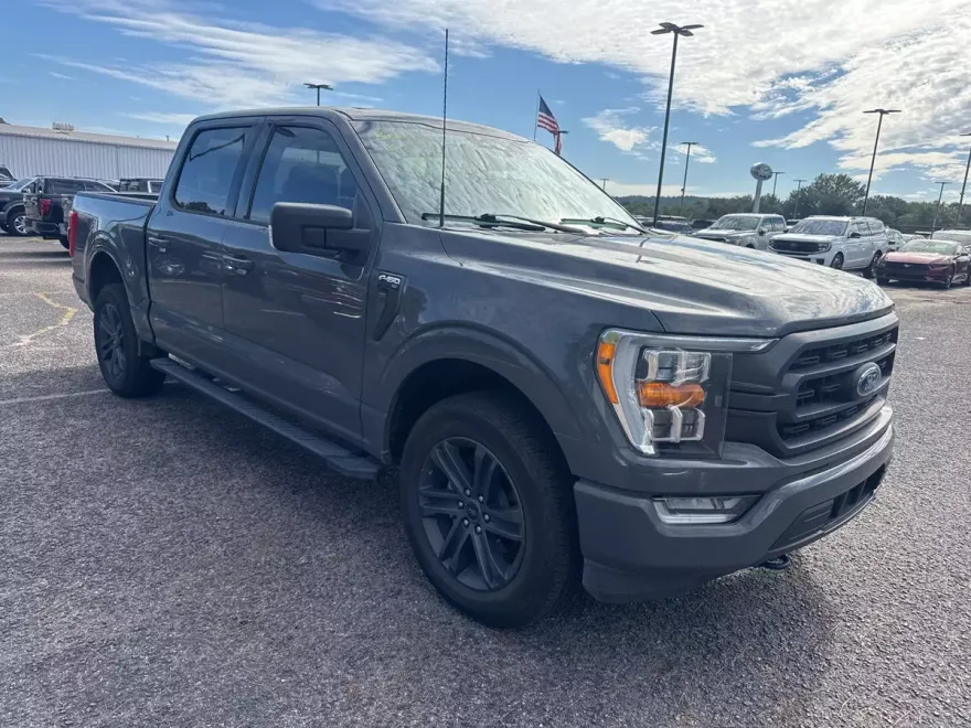 2021 Ford F-150 XLT photo 1