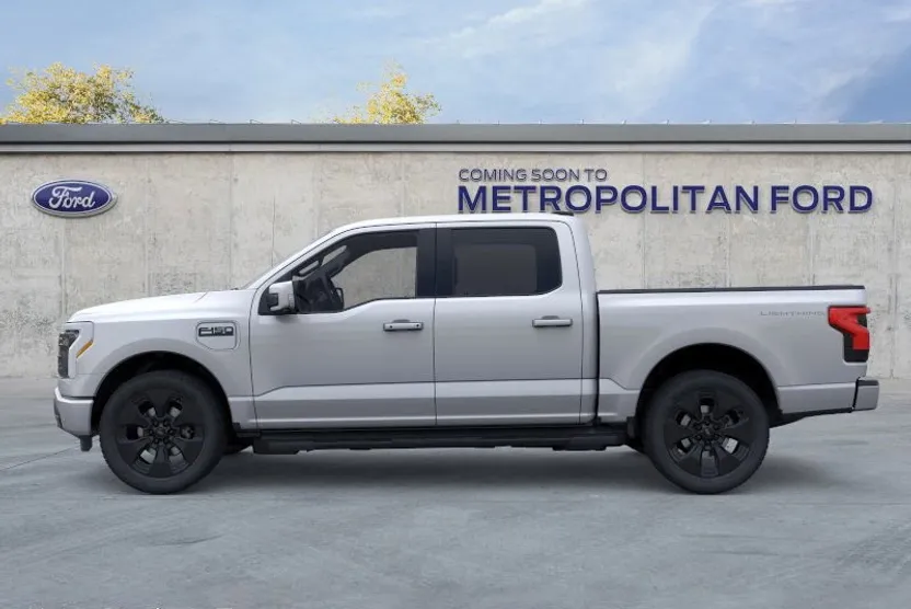 2025 Ford F-150 Lightning Platinum photo 1