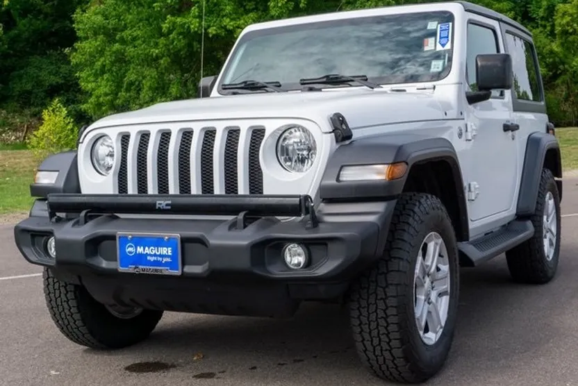 2020 Jeep Wrangler Sport S photo 1