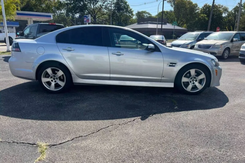 2009 Pontiac G8 GT photo 1