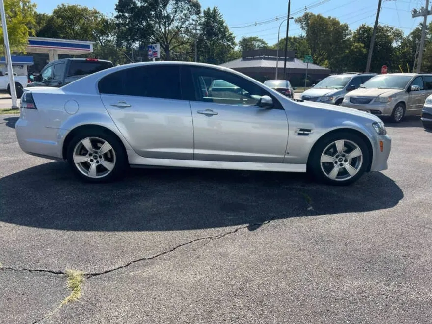 2009 Pontiac G8 GT photo 1