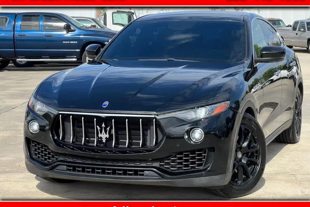 2018 Maserati Levante Base photo 1