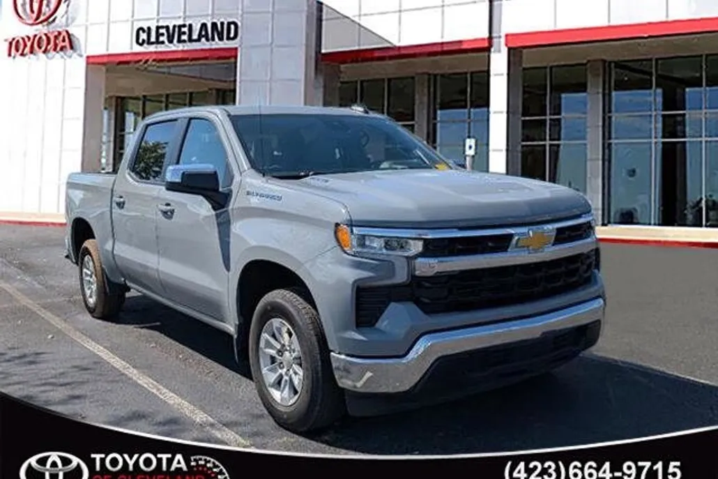 2024 Chevrolet Silverado 1500 LT photo 1