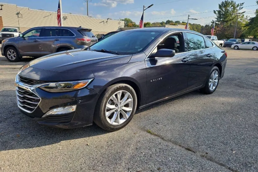 2023 Chevrolet Malibu 1LT photo 1