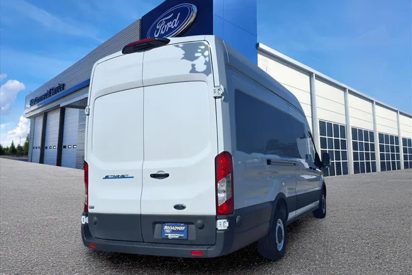2023 Ford Transit photo 1