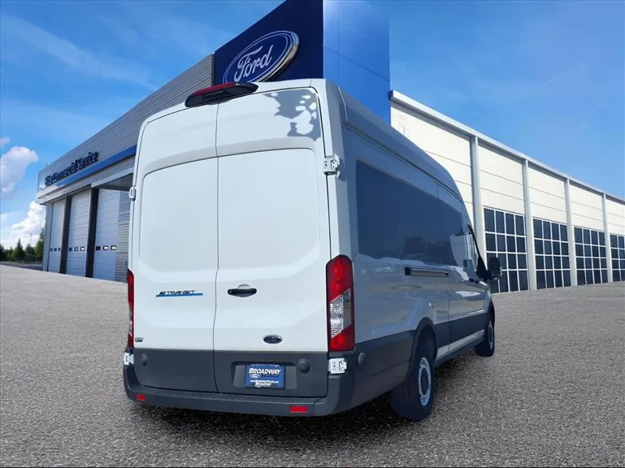 2023 Ford Transit photo 1