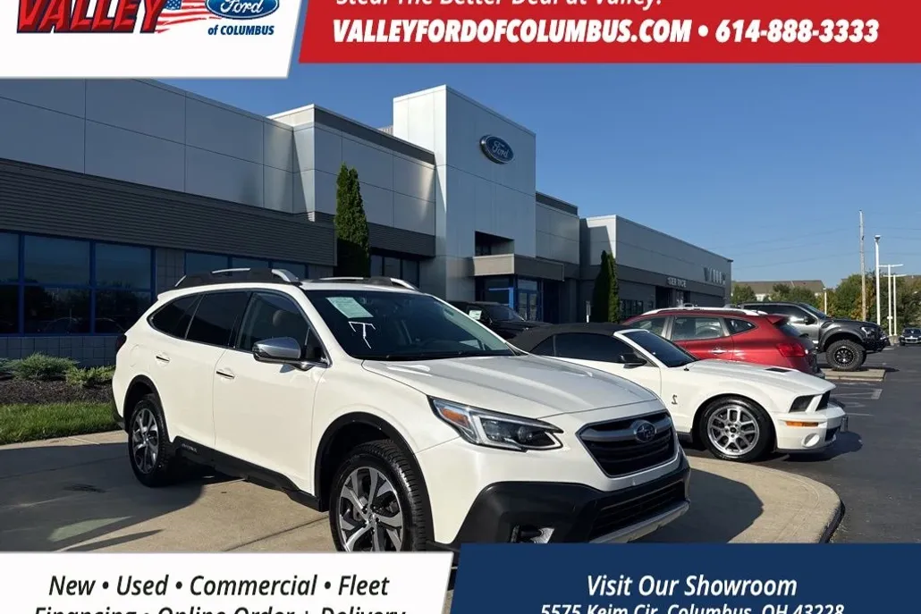 2020 Subaru Outback Touring XT photo 1