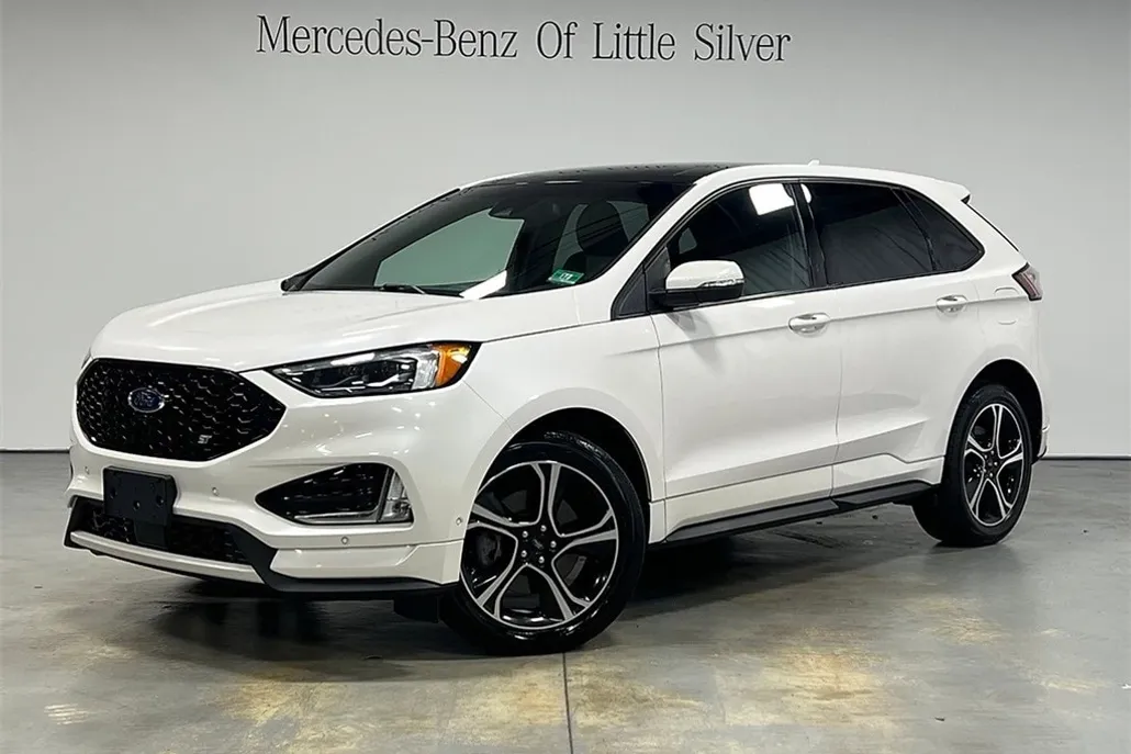 2019 Ford Edge ST photo 1