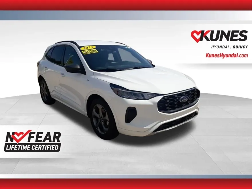 2023 Ford Escape ST-Line photo 1