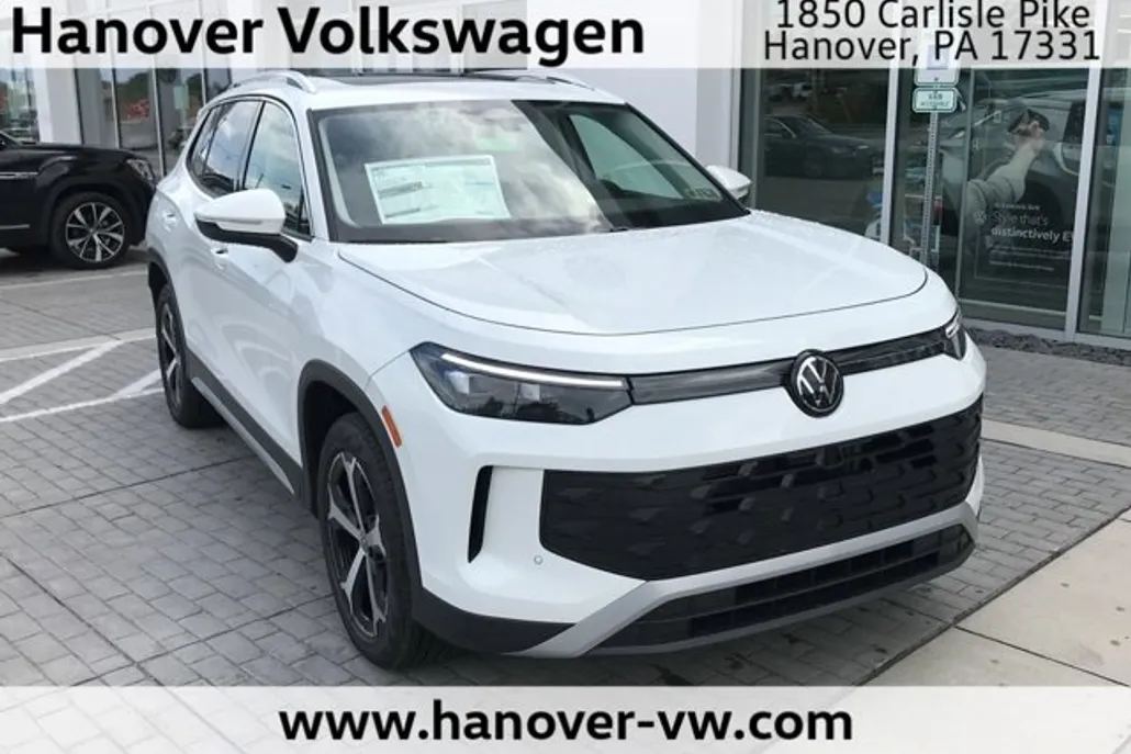 2025 Volkswagen Tiguan SE photo 1