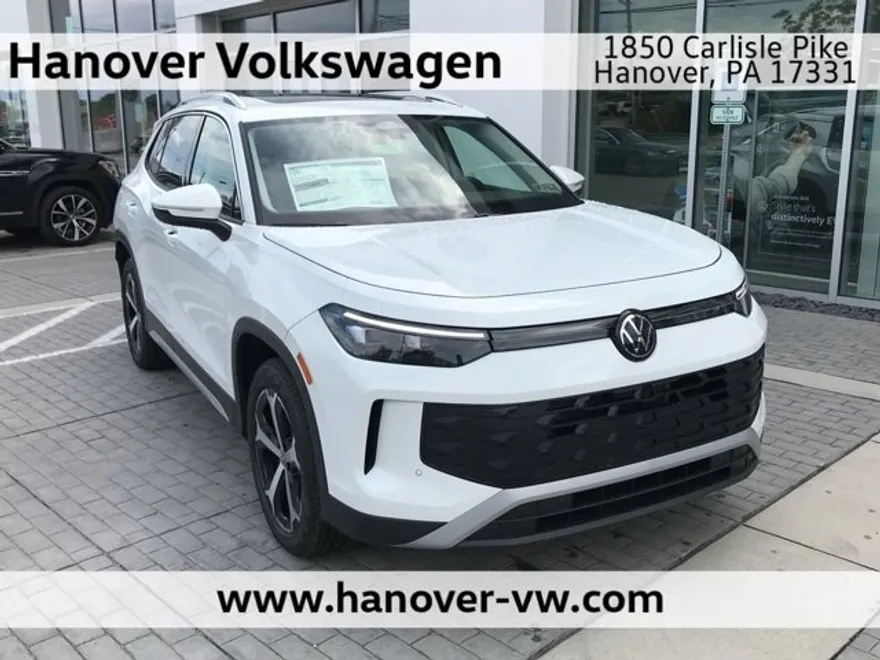 2025 Volkswagen Tiguan SE photo 1