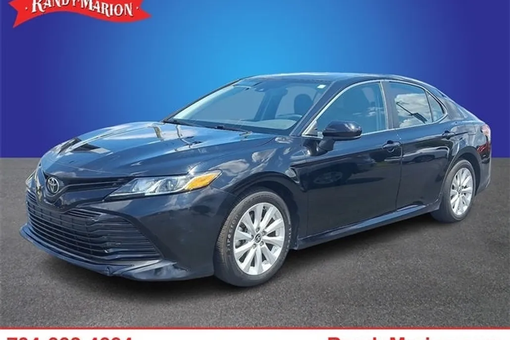 2020 Toyota Camry LE photo 1