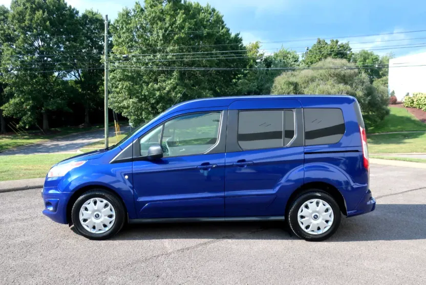 2016 Ford Transit Connect XLT photo 1