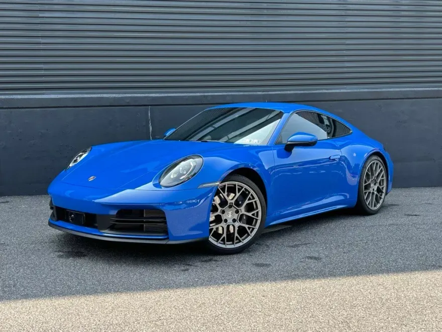 2025 Porsche 911 photo 1