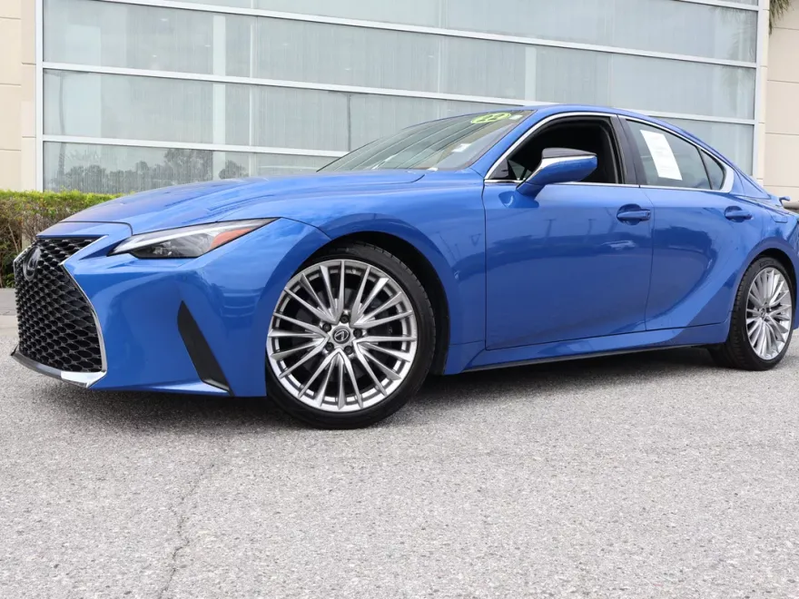 2022 Lexus IS 300 photo 1