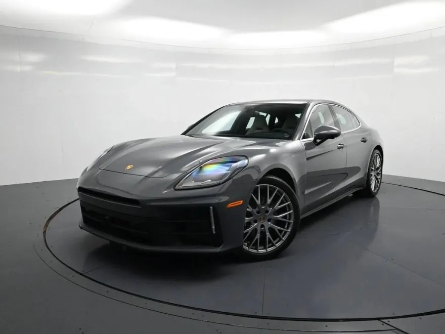 2025 Porsche Panamera 4 photo 1