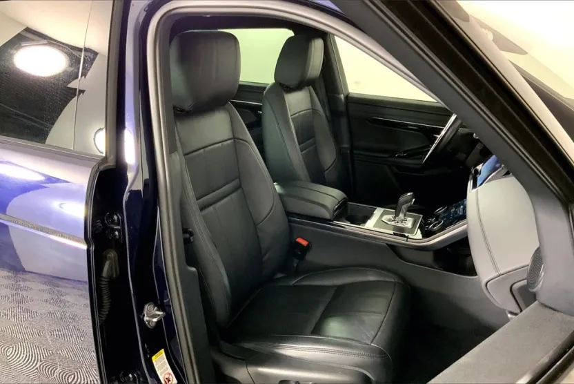 2021 Land Rover Range Rover Evoque SE photo 1