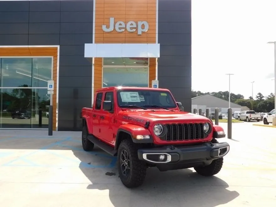 2025 Jeep Gladiator Sport photo 1