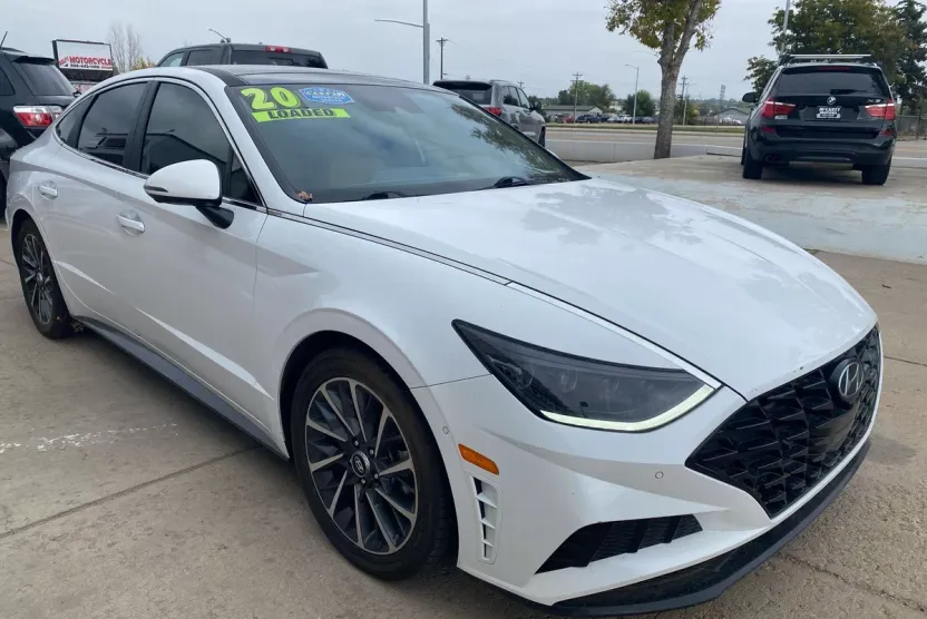2020 Hyundai Sonata Limited photo 1
