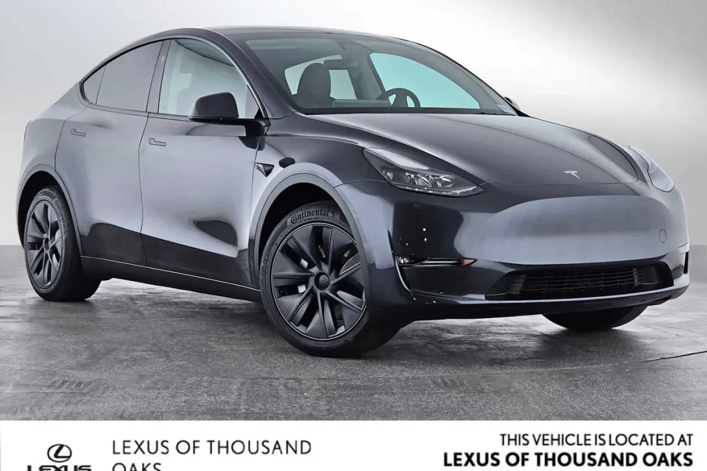 2024 Tesla Model Y Long Range photo 1