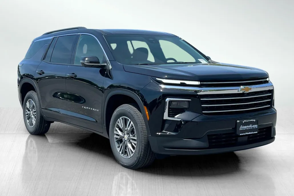 2025 Chevrolet Traverse photo 1