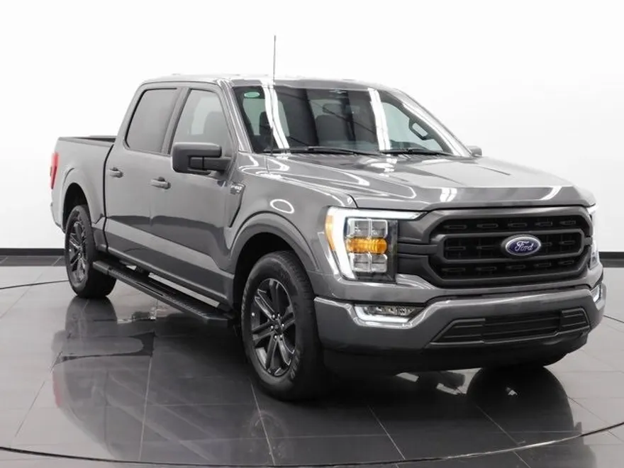 2023 Ford F-150 XLT photo 1