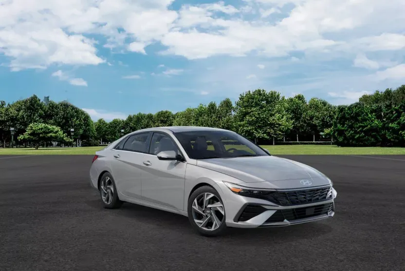 2025 Hyundai Elantra Limited photo 1