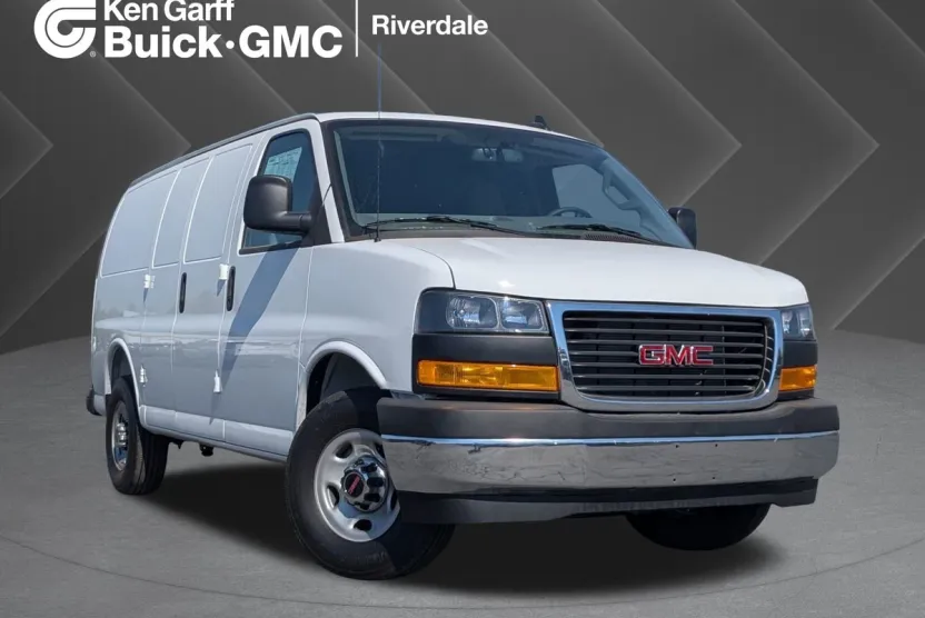 2025 Gmc Savana Cargo 2500 photo 1