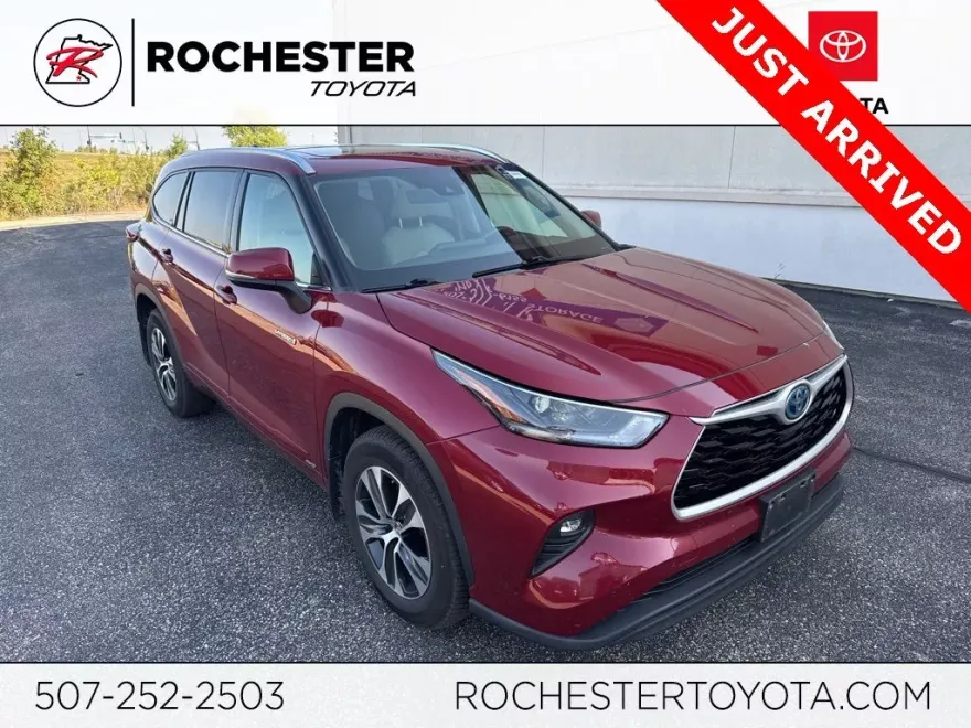 2021 Toyota Highlander Hybrid XLE photo 1