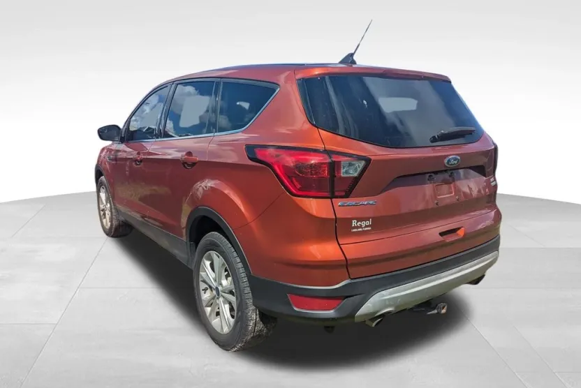 2019 Ford Escape SE photo 1