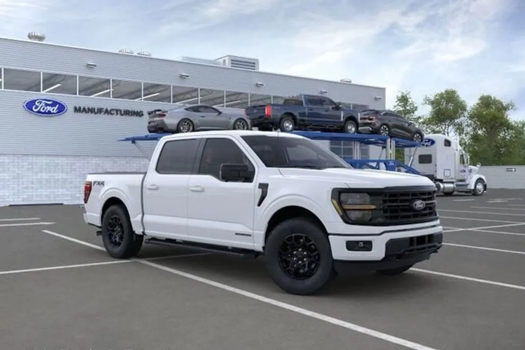 2025 Ford F-150 XLT photo 1