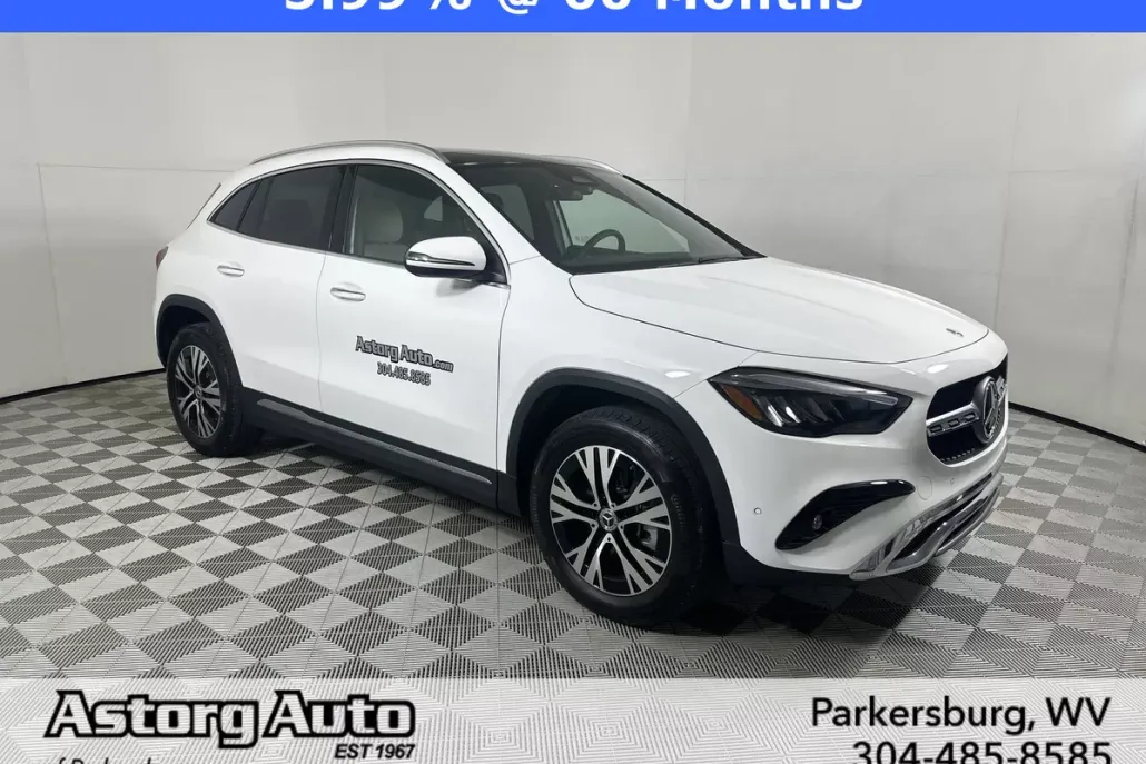 2025 Mercedes Benz GLA 250 4MATIC photo 1
