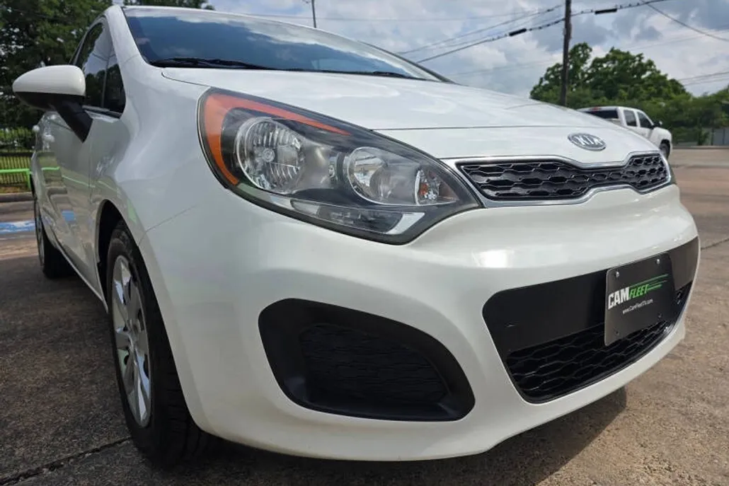 2013 Kia Rio EX photo 1