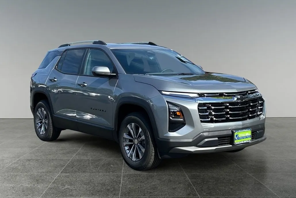 2025 Chevrolet Equinox LT photo 1