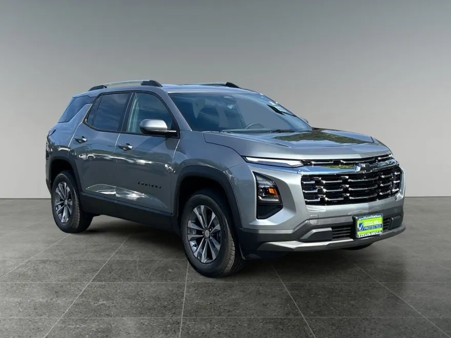 2025 Chevrolet Equinox LT photo 1