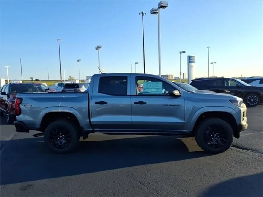 2026 Chevrolet Colorado Work Truck photo 1