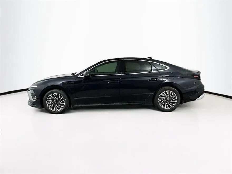 2025 Hyundai Sonata Hybrid SEL photo 1
