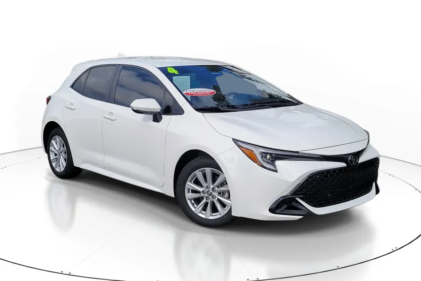 2024 Toyota Corolla SE photo 1