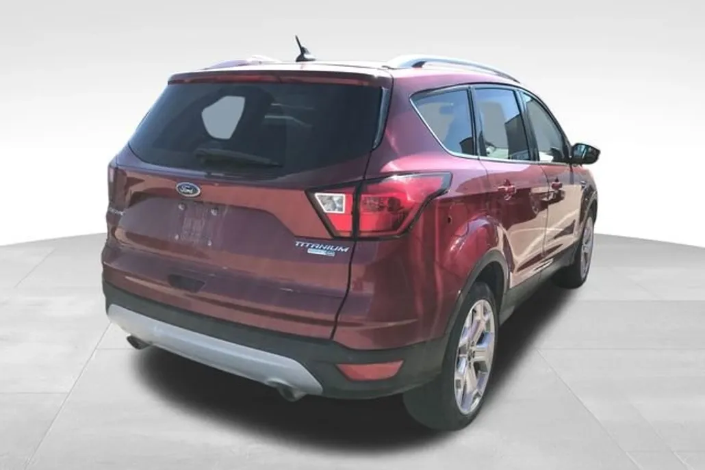 2019 Ford Escape Titanium photo 1
