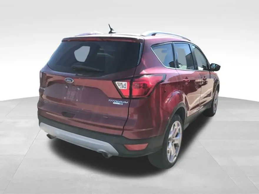 2019 Ford Escape Titanium photo 1