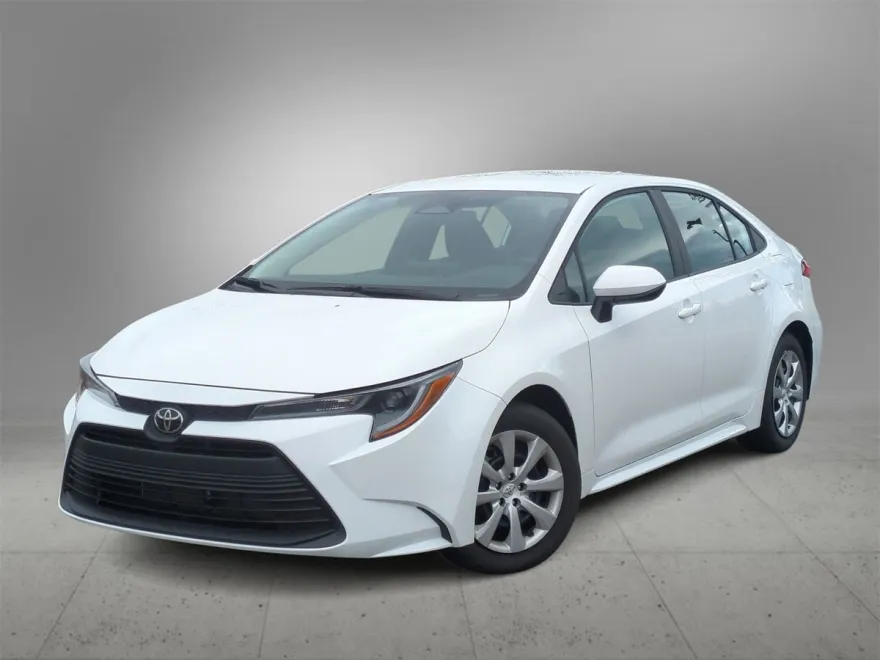 2025 Toyota Corolla LE photo 1