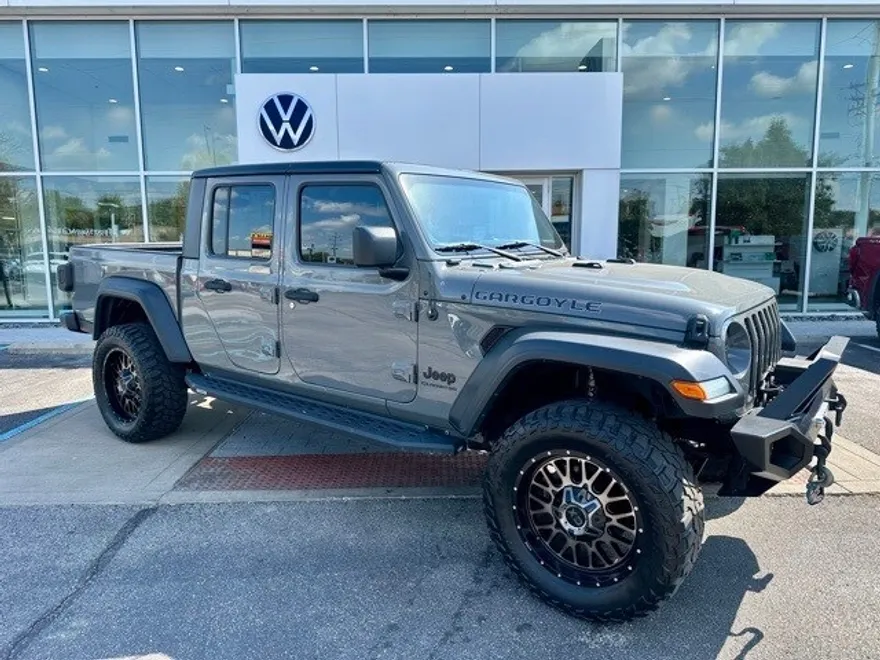 2020 Jeep Gladiator Sport photo 1