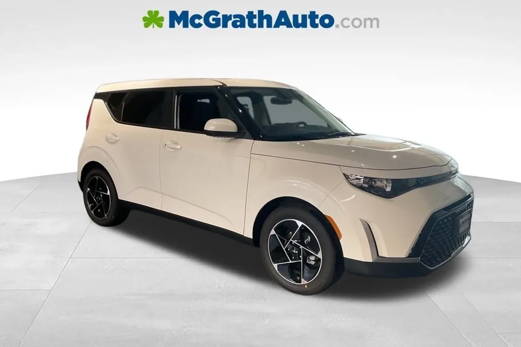 2025 Kia Soul EX photo 1