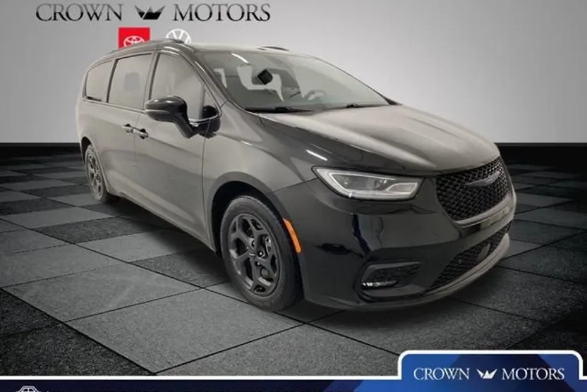 2021 Chrysler Pacifica Hybrid Limited photo 1